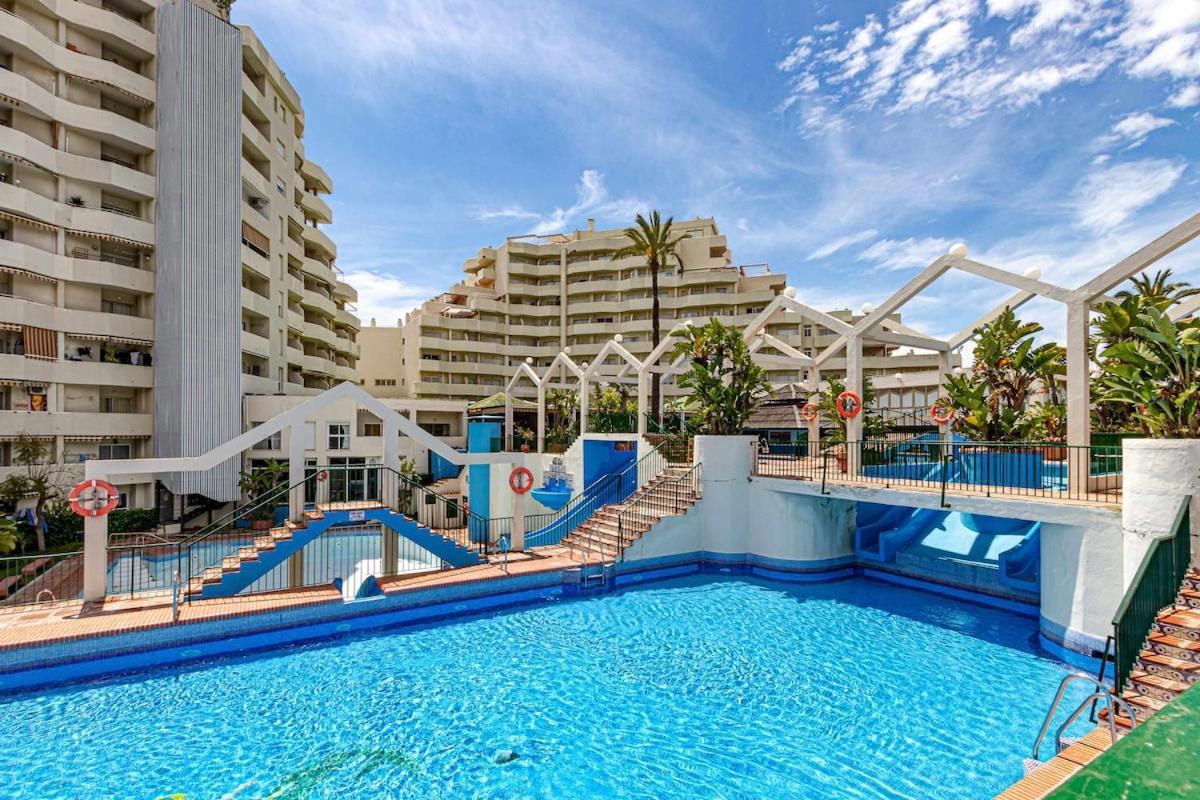 797 Holiday Rentals - Benalbeach- Moderno Piso Para 5 Con Vistas Al Mar เบนัลมาเดนา ภายนอก รูปภาพ