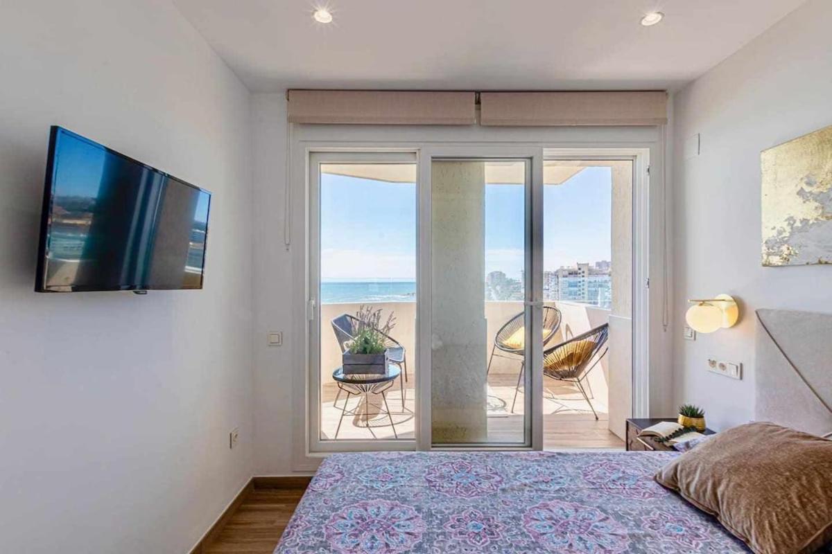 797 Holiday Rentals - Benalbeach- Moderno Piso Para 5 Con Vistas Al Mar เบนัลมาเดนา ภายนอก รูปภาพ
